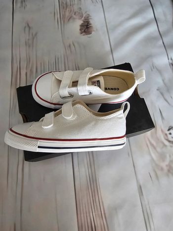 Paire de baskets P27