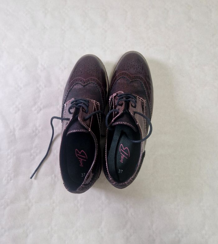 Chaussures  , femme  , type bateaux  / mocassins  , de la marque  My B  , taille 37 - photo numéro 5