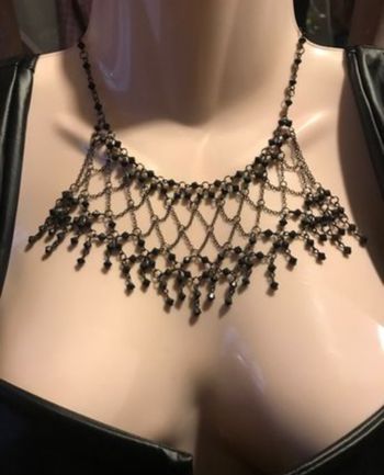 Collier perles et chaînettes
