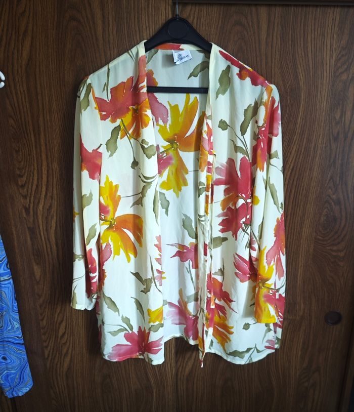 Blouse/kimonos en voile jaune taille 48 - photo numéro 1