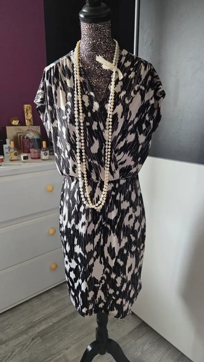 Robe Fine sans manche de chez Frenchy en Taille 40/L