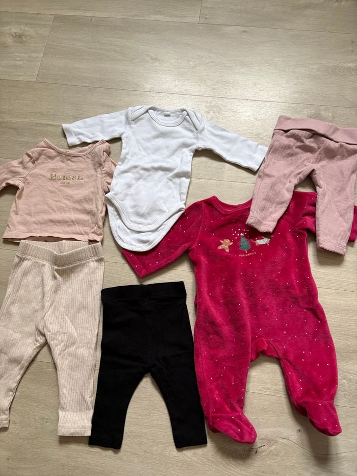 Lot de 52 vêtements bébé fille - photo numéro 7