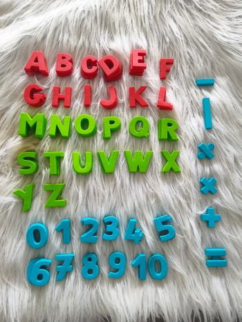 Lot lettres magnétiques
