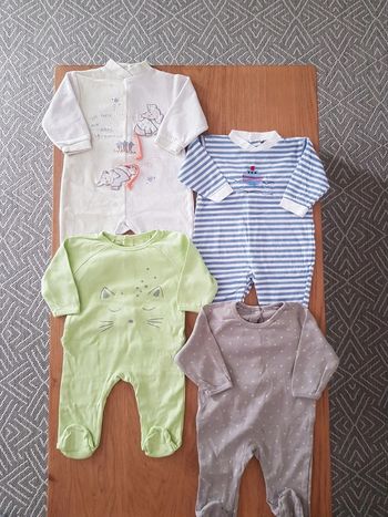 Lot 4 pyjamas grenouillères bébé 3 mois