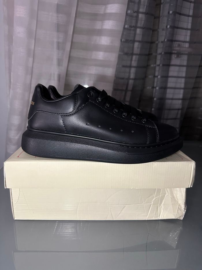 Sneakers Alexander McQueen noires – taille 43, boîte abîmée - photo numéro 7