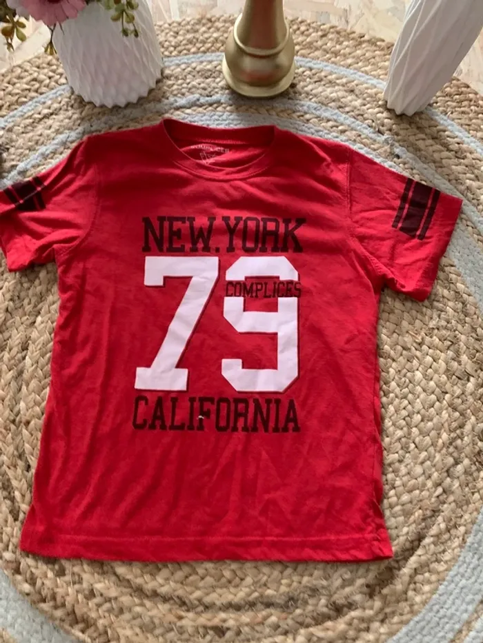 T-shirt rouge - photo numéro 2