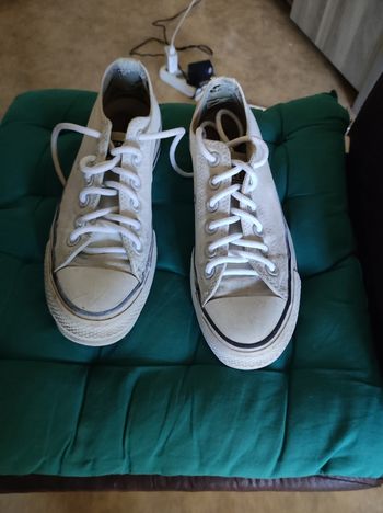 Converse blanche