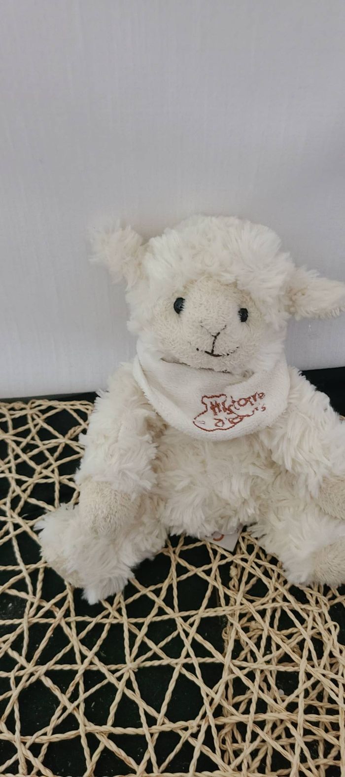 Peluche mouton agneau 20 cm bandana blanc histoire d'ours