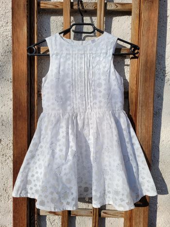 Splendide robe de cérémonie Okaïdi blanche et gris perle, 6 ans