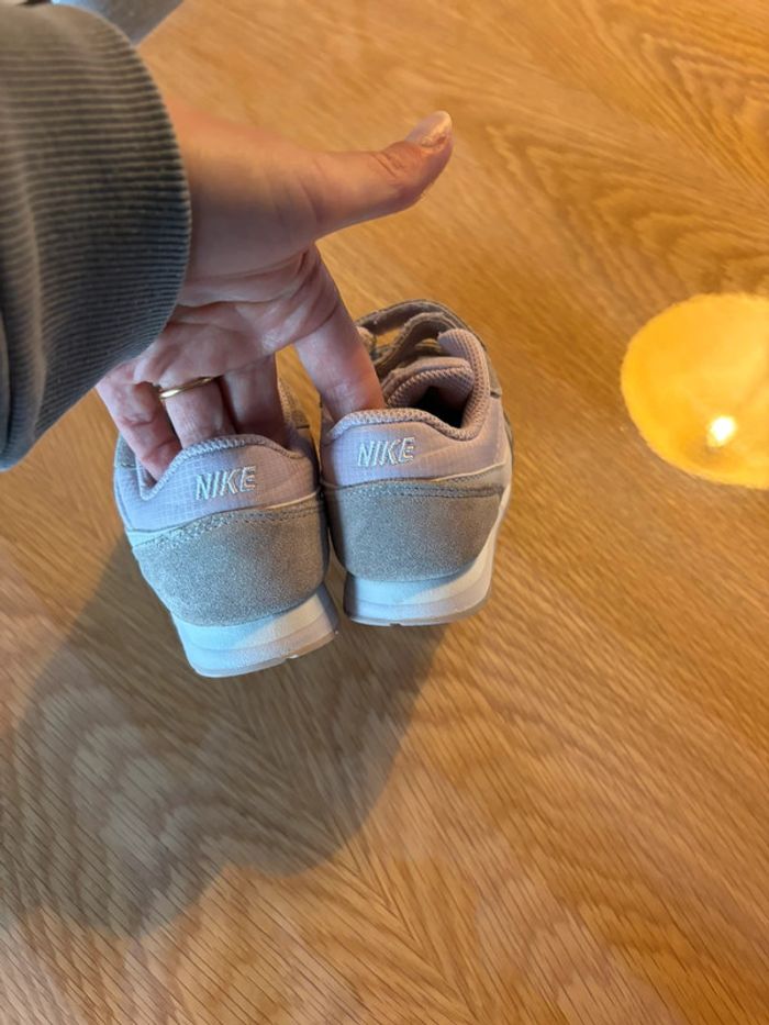 Baskets Nike - photo numéro 2