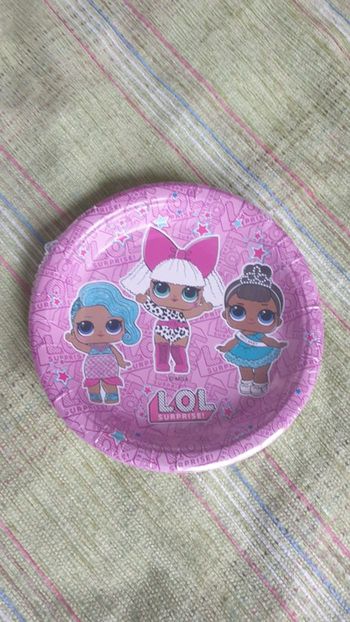 10 assiettes poupee lol