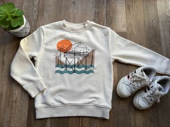 - Pull Orchestra  - 6 ans - Très bon état, mini tache