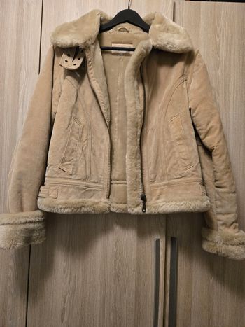 Veste en croûte de cuir beige