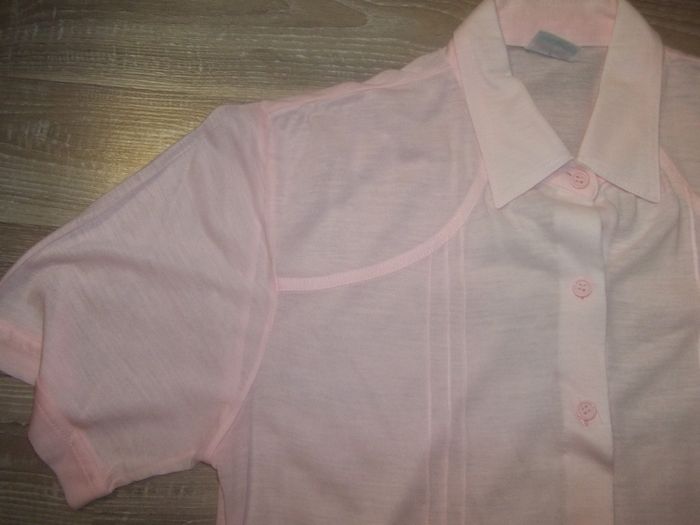Chemisier acrylique rose manches courtes - photo numéro 2