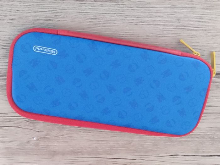 Nintendo Switch - photo numéro 2