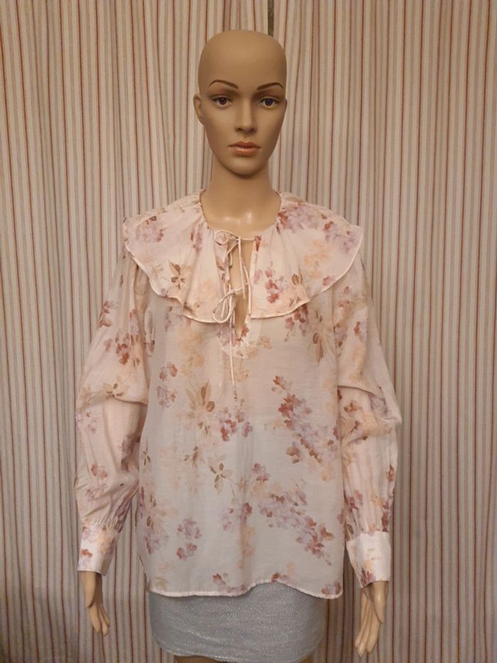 Jolie Blouse blanche fleuries H&M eur M