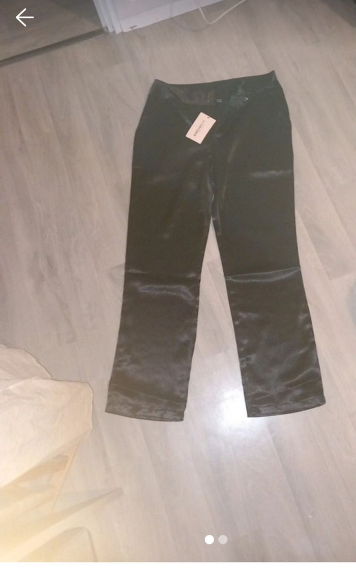 Pantalon satine neuf - photo numéro 2