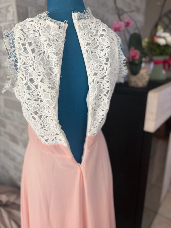 Robe longue - dentelle - blanche/rose pale - taille 38/M - neuve jamais portée - photo numéro 5