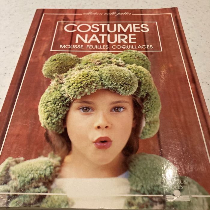 Livre costumes nature