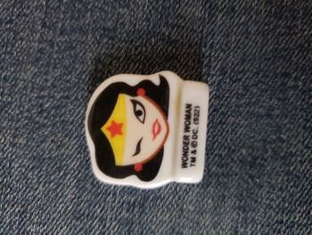 WONDER WOMAN Fève Pasquier 2023 - super héros brillante