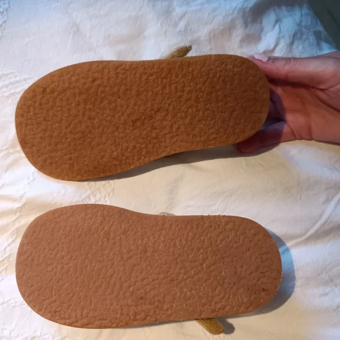 Chaussures dorées 27 - photo numéro 8