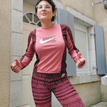 Top Nike taille Xs mais fit S