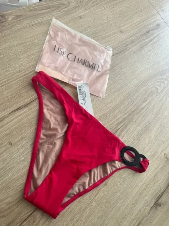 Bas de maillot de bain Lise Charbel Anneaux couleur Framboise neuf taille 42