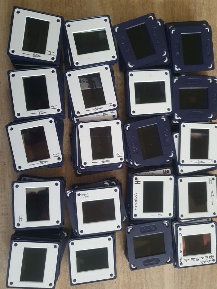 Lot 100 caches diapositives