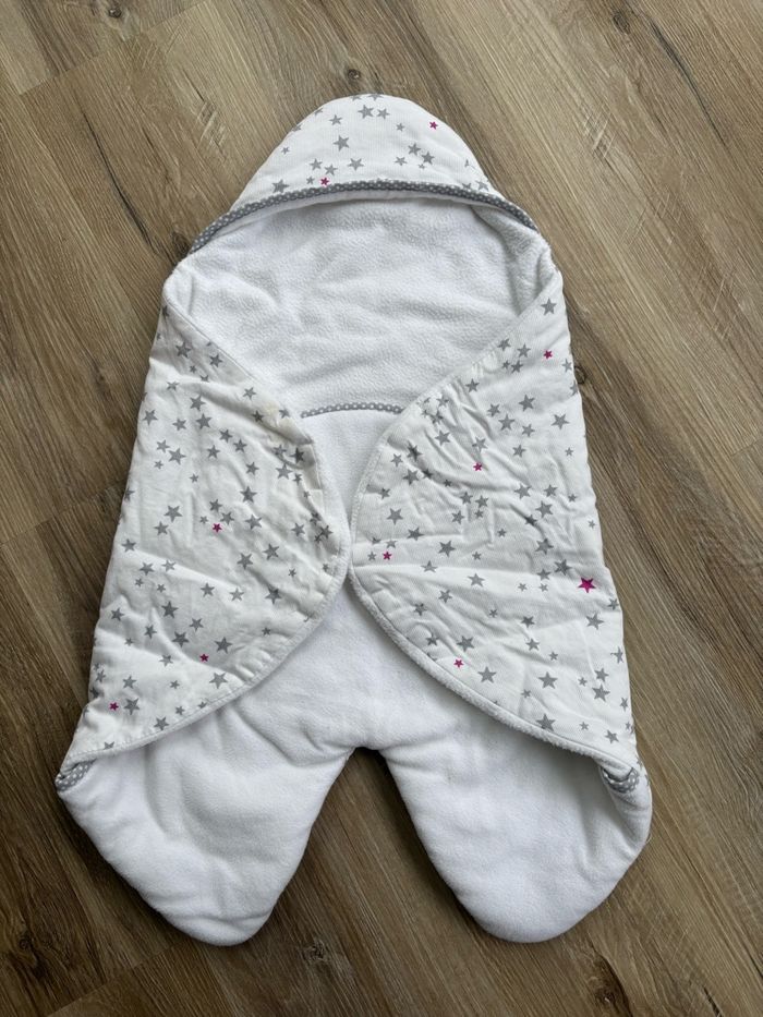 Couverture d'emmaillotage/nid d'ange bébé