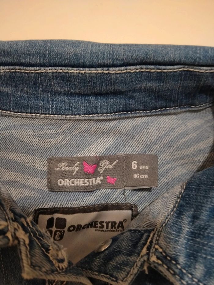 Veste en jeans sans manche fille 6 ans très bon état - photo numéro 3