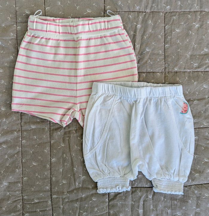 Lot de 2 shorts été taille 6 mois
