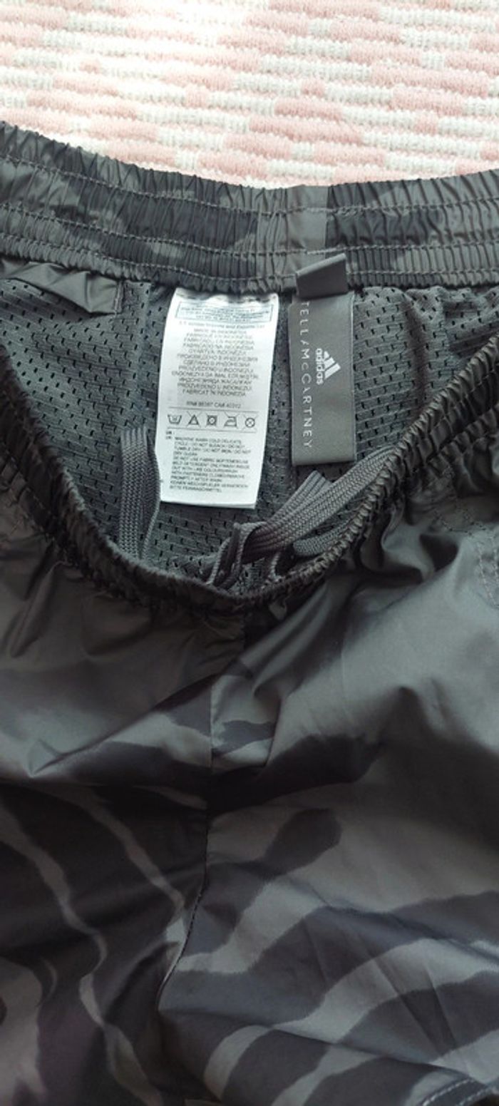 État neuf Short actif gris
Adidas Stella McCartney - photo numéro 3