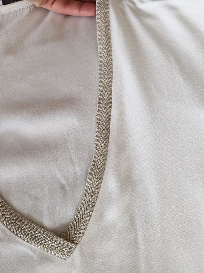 Gérard Darel robe fluide écru liseré doré - photo numéro 4