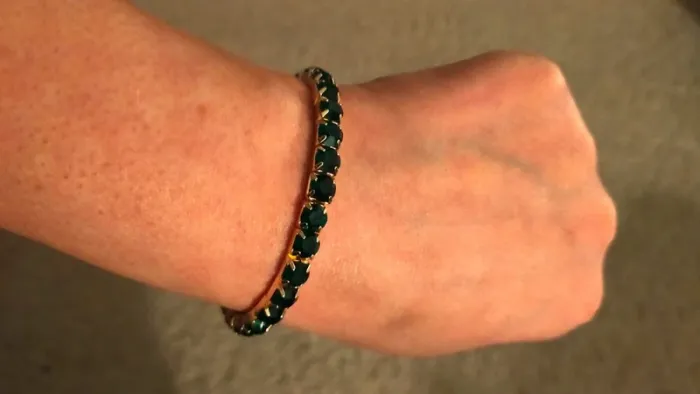 Bracelet doré cristaux verts foncés, femme, élastique - photo numéro 4