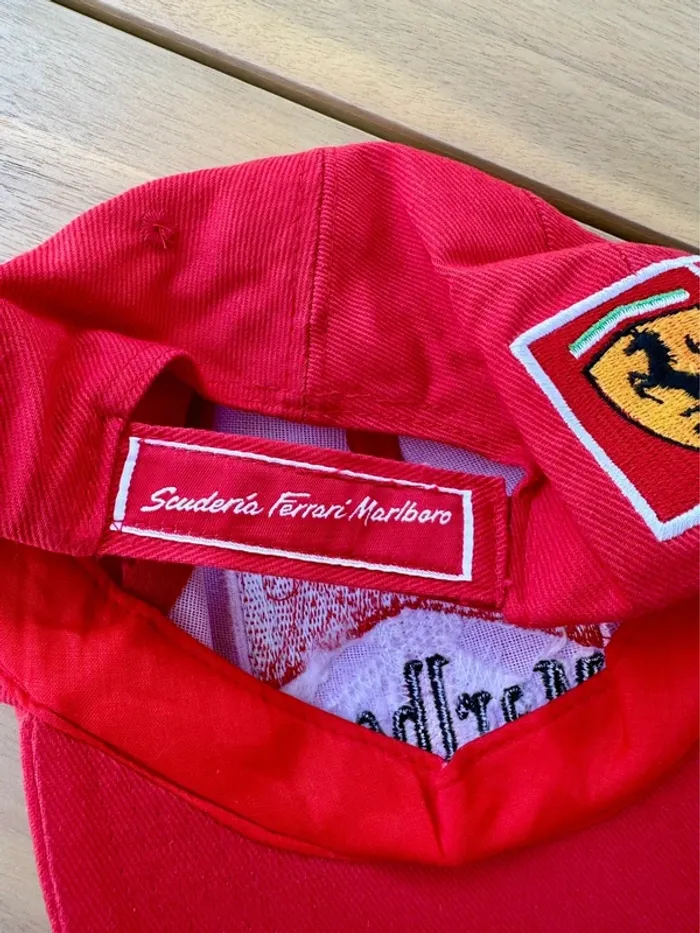 Casquette Ferrari X Marlboro - photo numéro 6