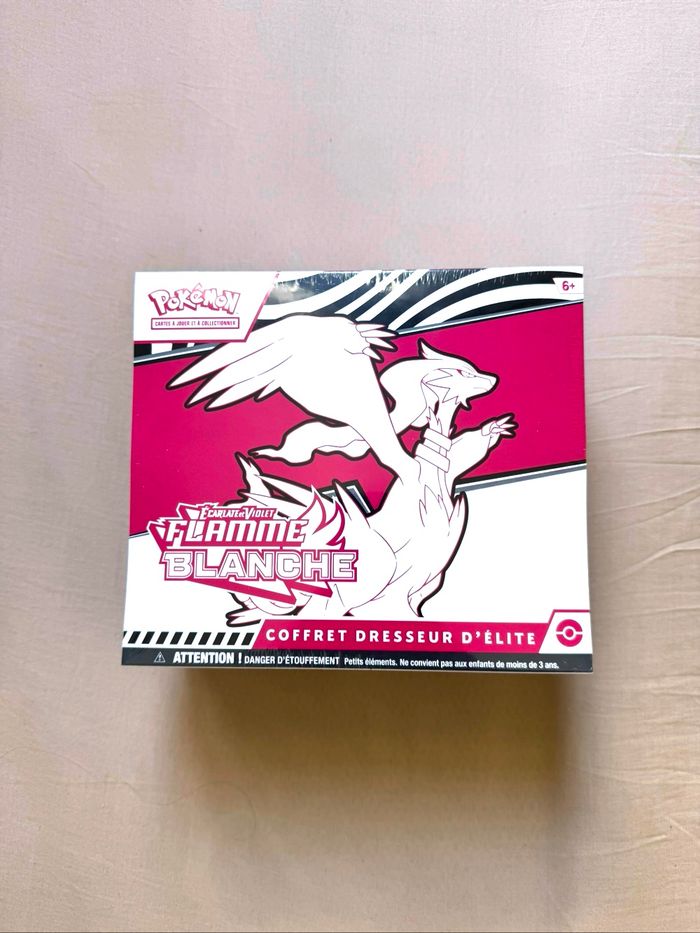 ETB Pokémon Flamme Blanche