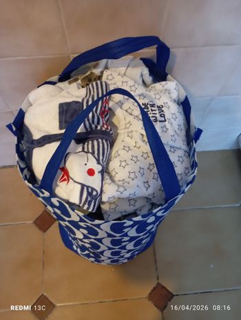 Lots Vêtements bébé de naissance jusqu'à 1 moi