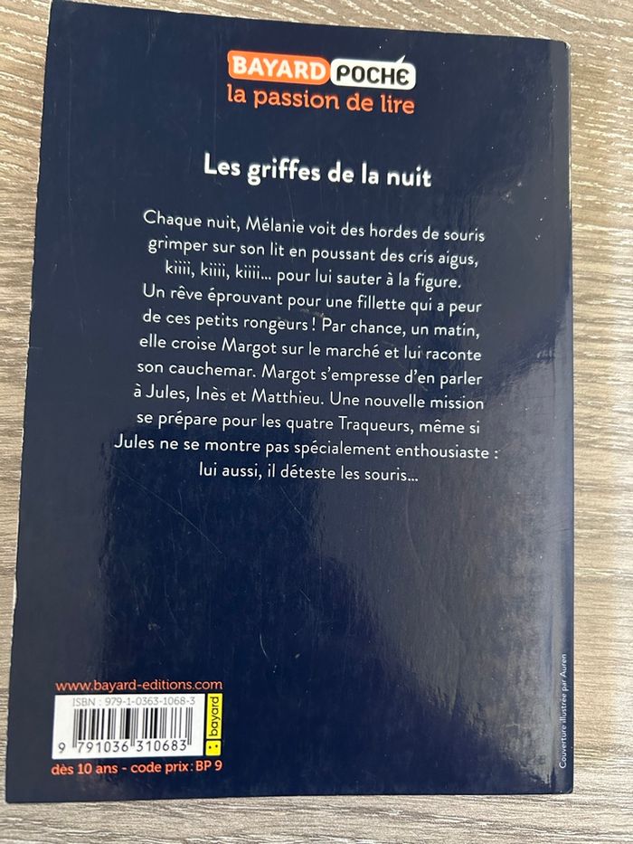 Livre Les Traqueurs de cauchemars - Les griffes de la nuit - photo numéro 2