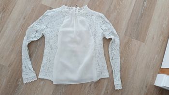 Tee shirt beige dentelle