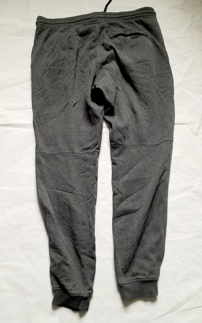 Pantalon de jogging homme gris Under Amour coupe lâche taille M - photo numéro 4