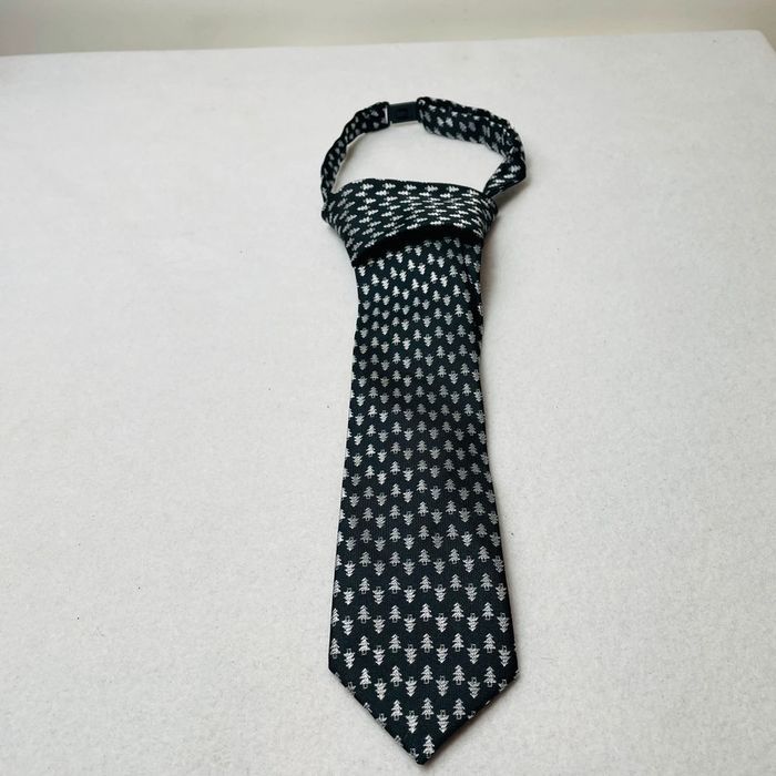 👔 Cravate prêt à porter. Clips. Sapin de Noël. Neuve. Noire et grise. - photo numéro 3