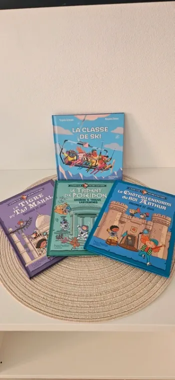 Lot de livres le super club  des mini aventures