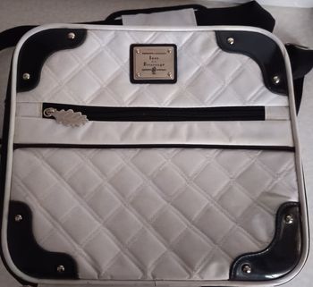 Sac de complément de bagage d'excellent qualité Inès de la Fressange 30*35*10 cm