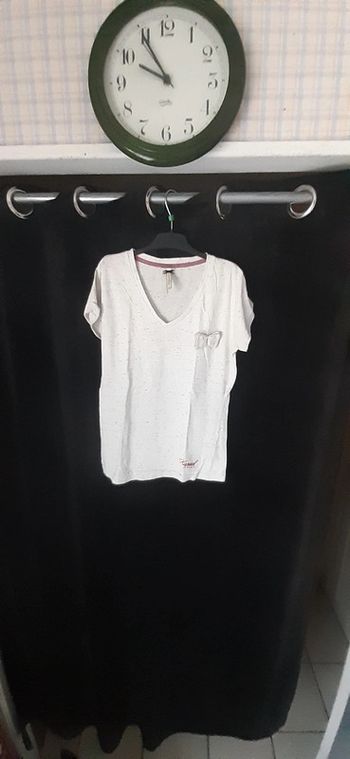 Tee-shirt Kaporal taille XS col V