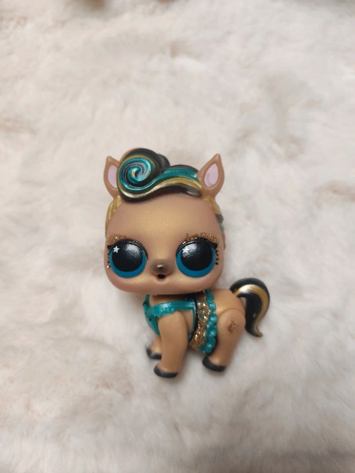 🐴
LOL Surprise édition limitée Supreme Pet Lucky Luxe Pony🐴 - photo numéro 3