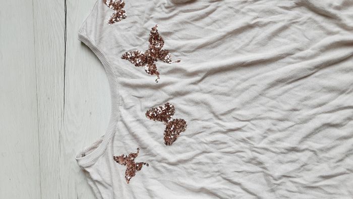 Vêtement femme pull léger beige motifs papillons Camaïeu taille 1 - photo numéro 2