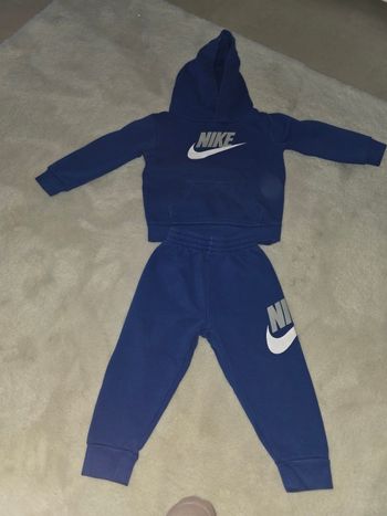 Ensemble nike