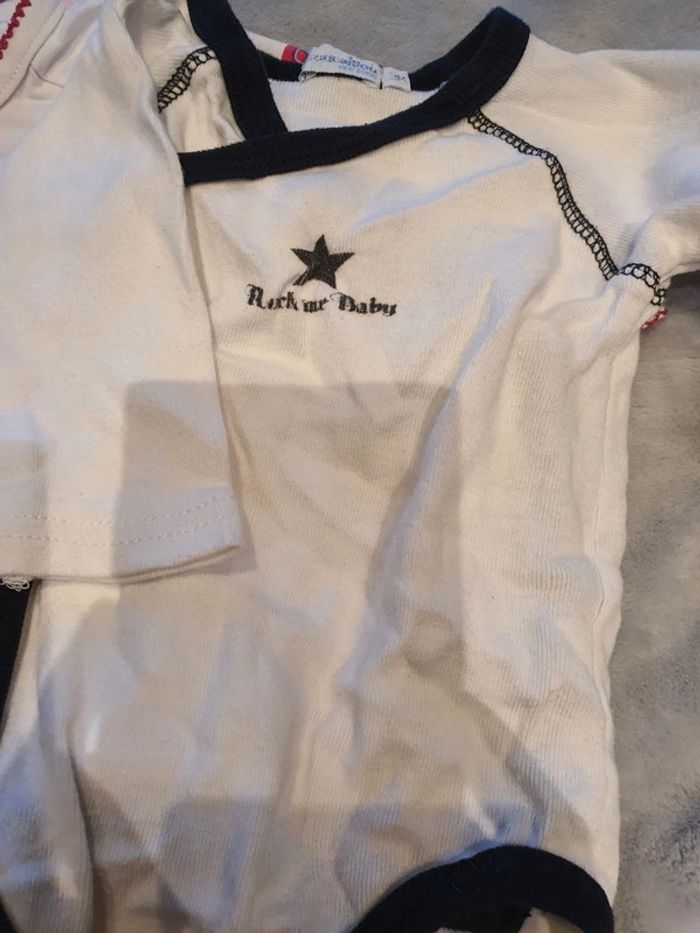 Lot 3 bodys - photo numéro 4