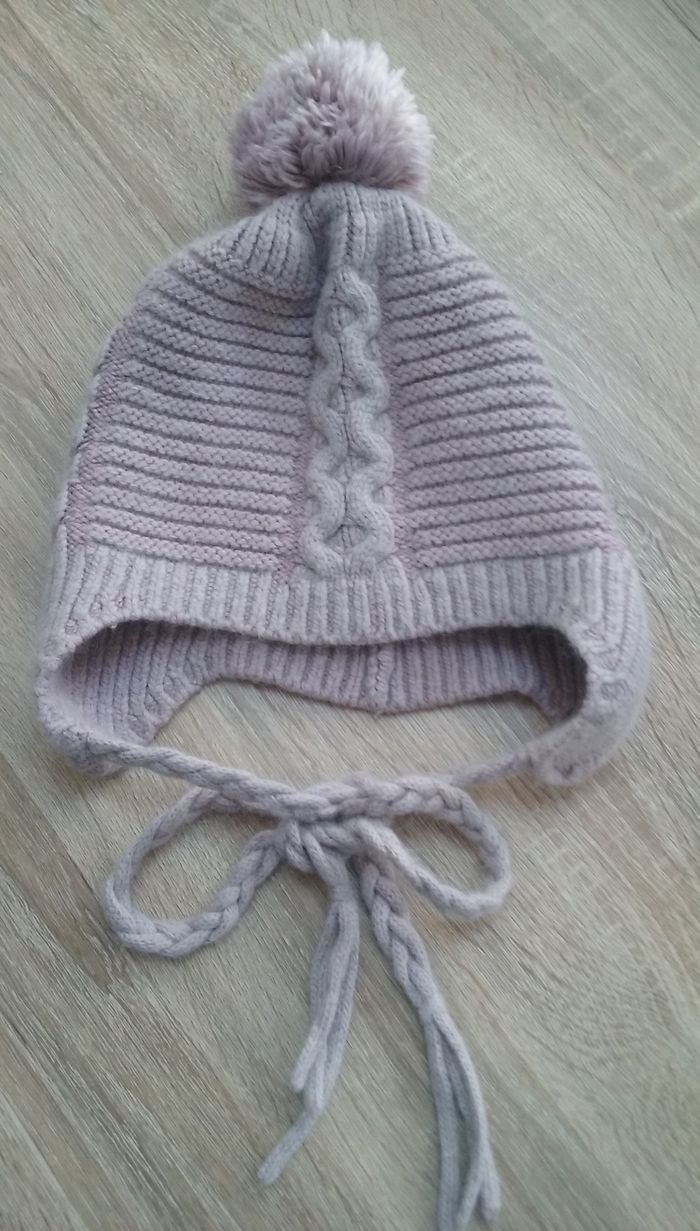 Bonnet à pompons femme
