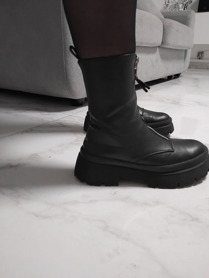 Botte femme pointure 37 prix 10euros la paires de bottes - photo numéro 4